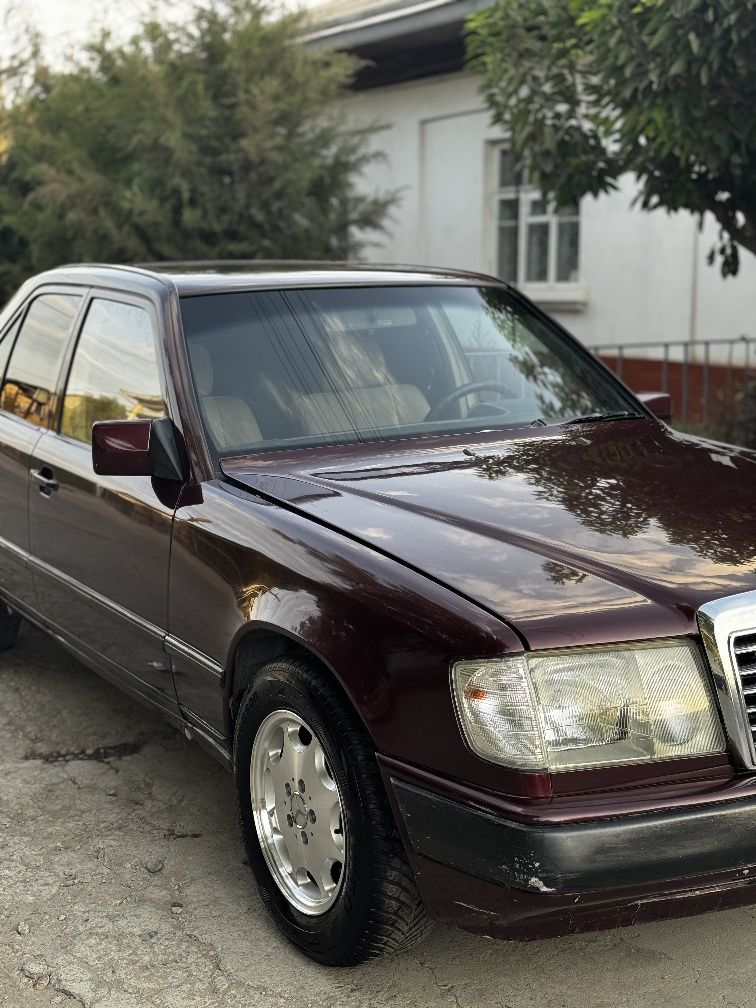 W124 sotiladi yaxshi xolatda