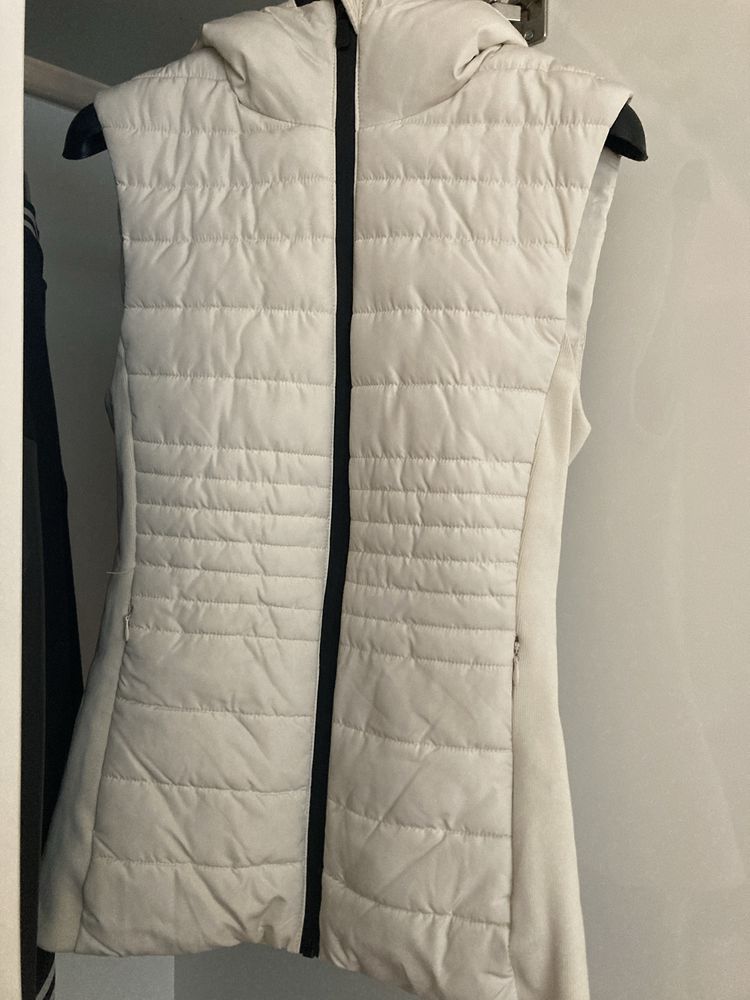 Слим-фит елек Zara