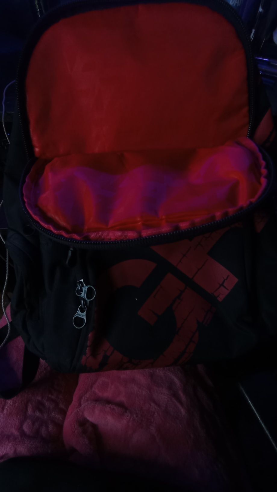 школьный рюкзак, бу. удобна для ребёнка