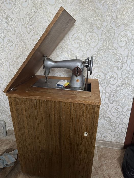 Машинка для швейная