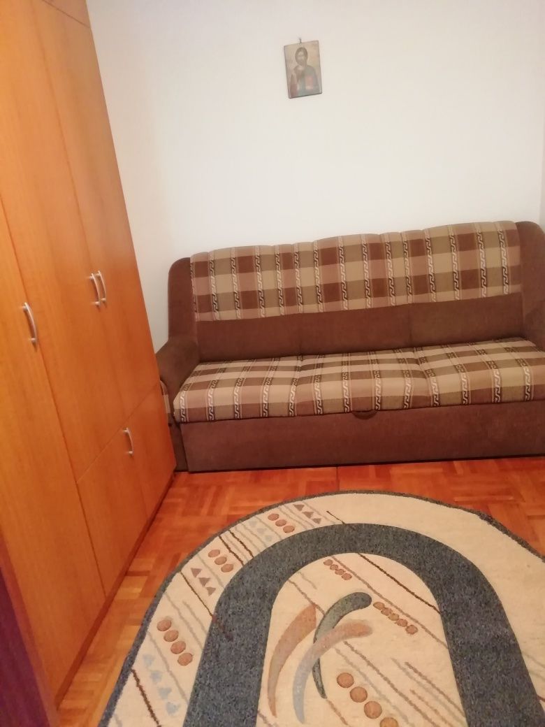 Apartament de închiriat