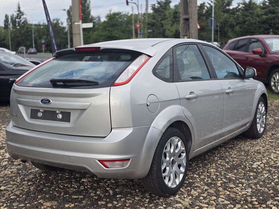 Ford focus 1.6 benzina 100cp manuala clima an 2009 Germania