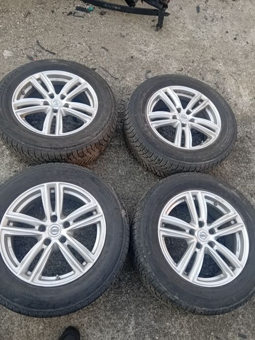 Лята джанта 17цола с зимни гуми Bridgestone  225/65/17 NISSAN X TRAIIL