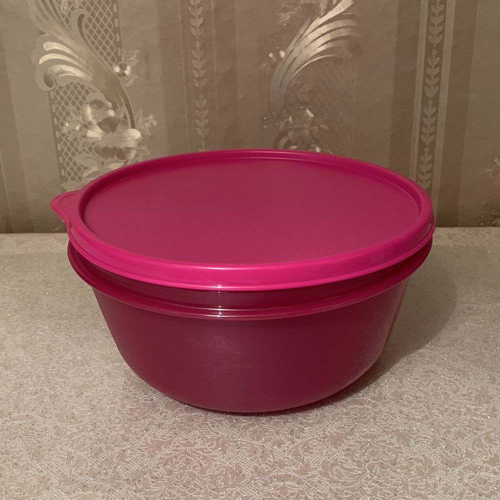 Продаю емкость Tupperware