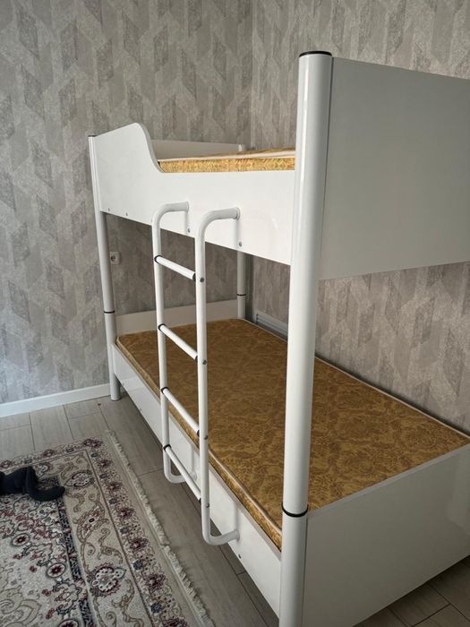 Продается двухъярусная кровать