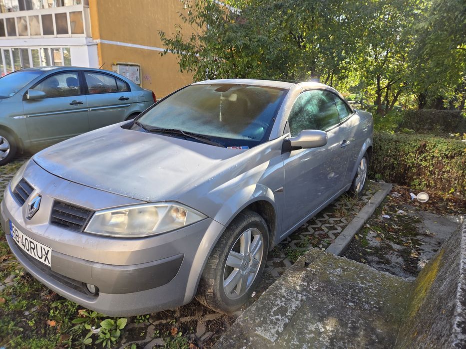 Vând renault megan cabrio
