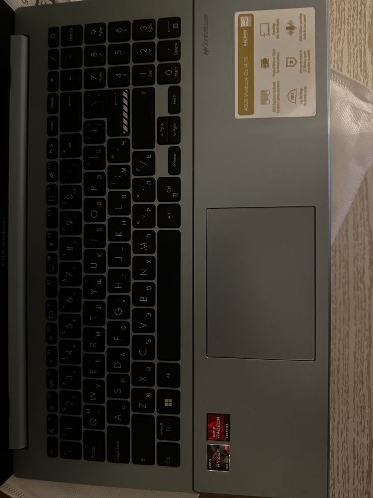 Лаптоп ASUS Vivobook go 15
