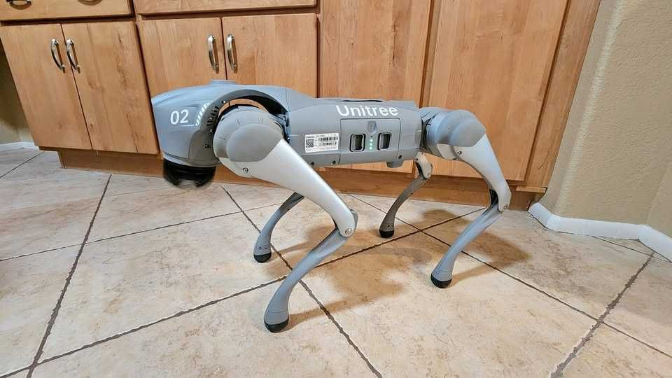 Caine Robot Unitree Go2 PRO - NOU, SIGILAT