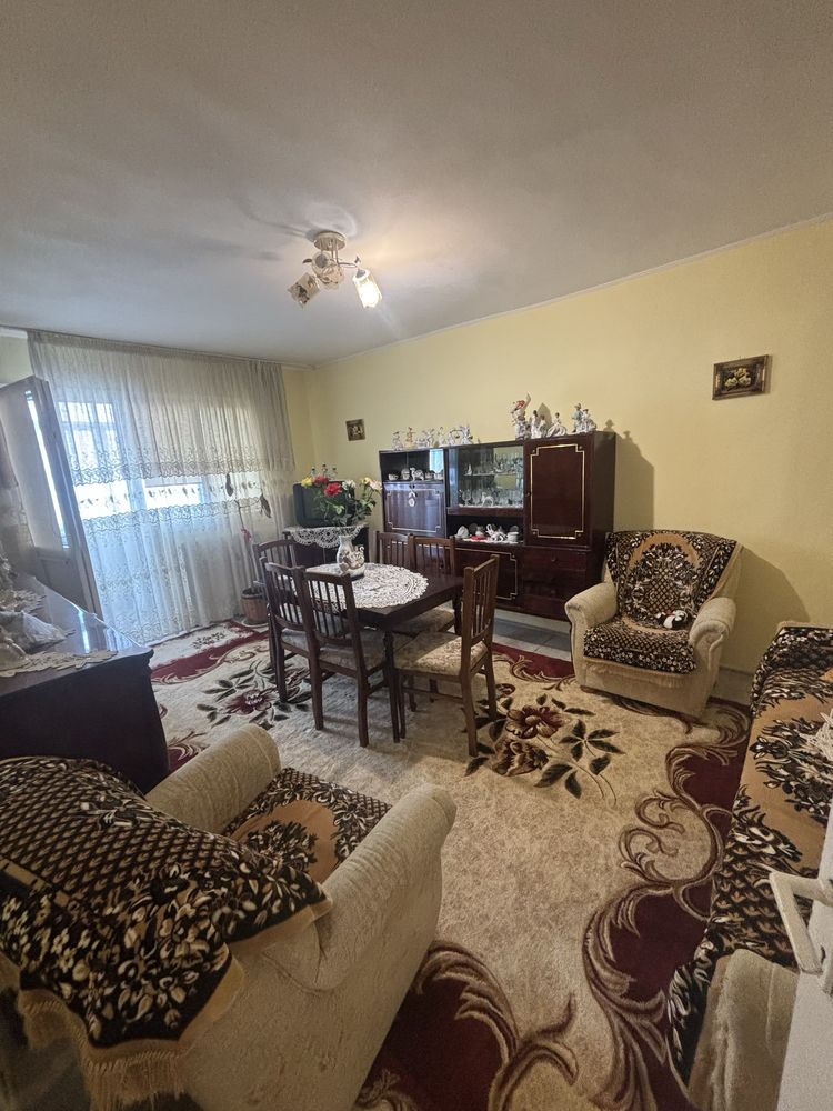 Apartament 2 camere de vanzare