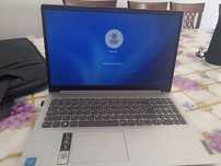 Notbuk  LENOVO pachti noviy