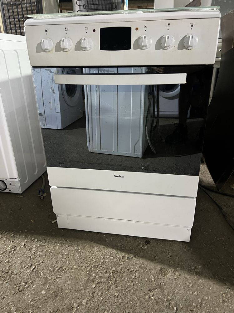 Електрическа готварска печка Amica – 60 см,