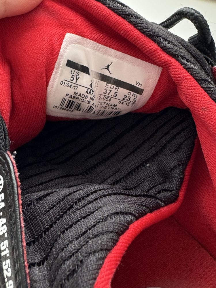Nike Jordan кецове (37.5)