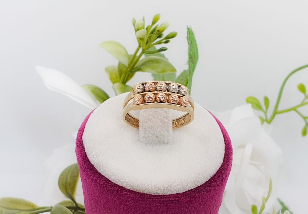 Inel din aur de 14K, model cu bile  mărimea 59, gramaj 2,78 g