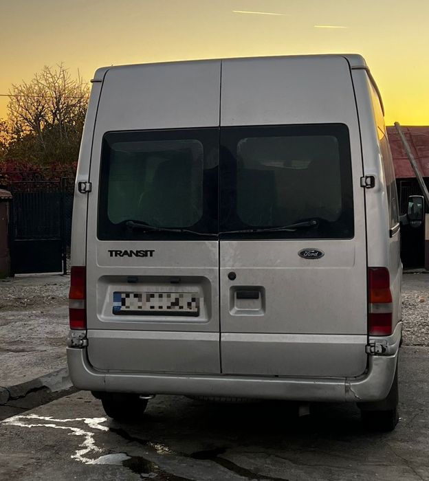 Vand ford transit 9 locuri
