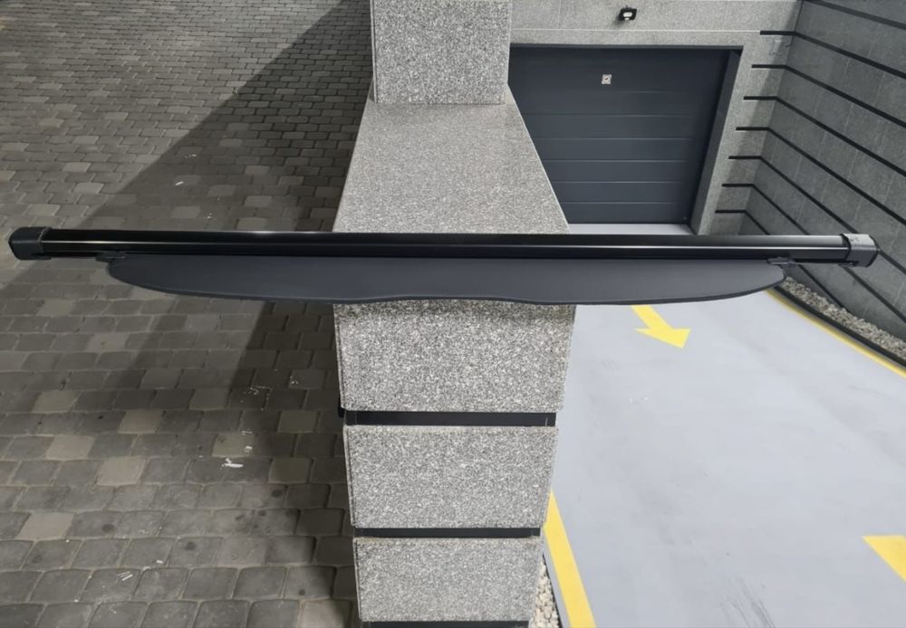 Продается шторка багажника Land cruiser 200 и Lexus LX570