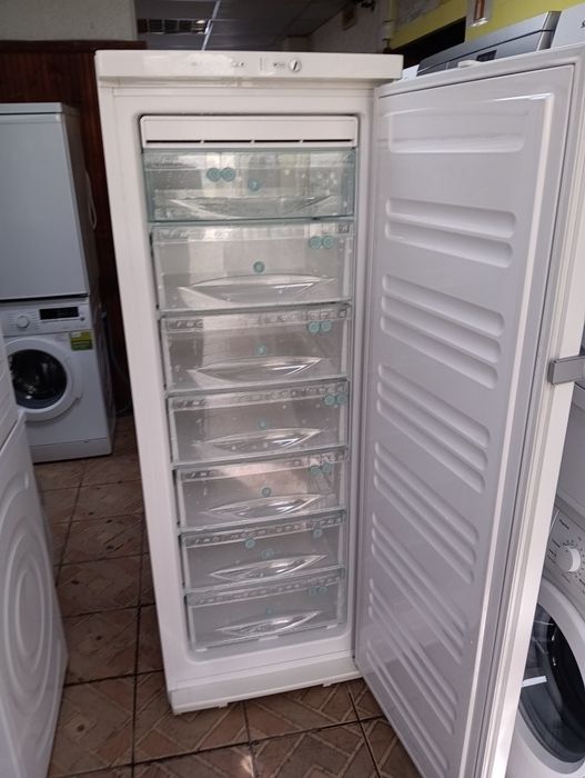 Вертикален фризер със 7 чекмеджета Миеле Miele 2 години гаранция!