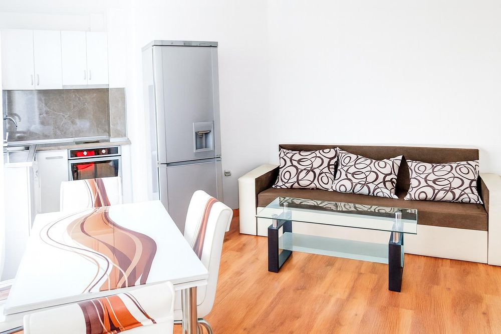 Дава се под наем Двустаен апартамент в Пловдив, Кършияка - 50 кв.м за 350 € - Снимка #1