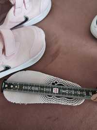 Adidasi  Nike roz originali 23,5