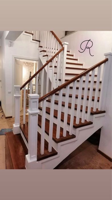 Scara interioara lemn masiv