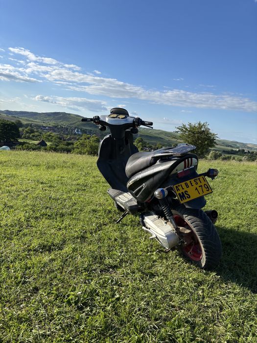 Vand scuter 50cc pret fixxxxx