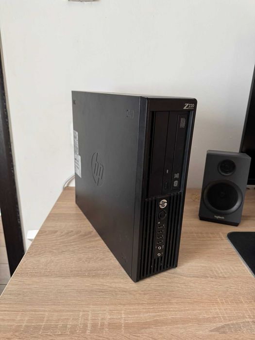 Calculator HP Z220