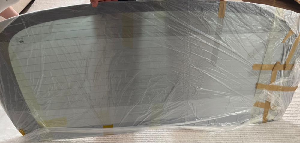 Заднее лобовое Lixiang L6