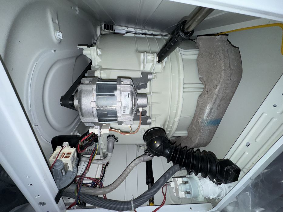 Masina de spalat rufe Hotpoint Aqualtis