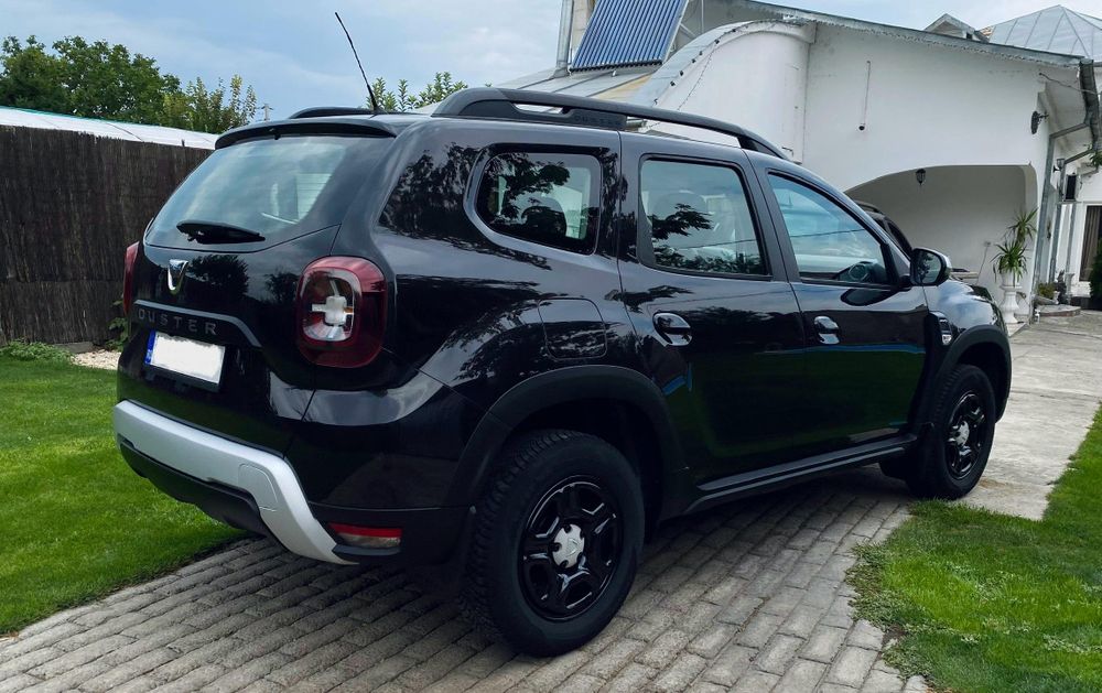 DACIA DUSTER Comfort 1.6 SCe 114cp,benzina, 4x4, Navigatie 9" km reali