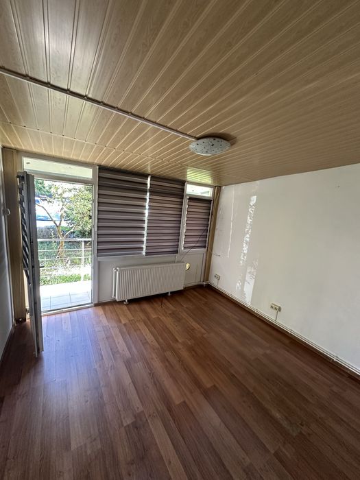 Apartament  4 + 1 camere parter Auchan Rolast