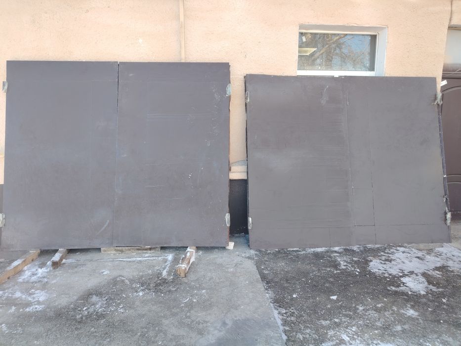 Гаражные ворота железная