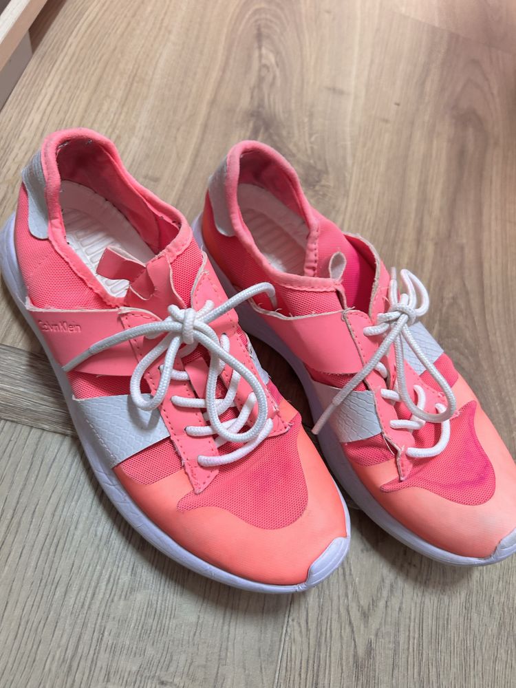 Кецове - Calvin klein, Puma, Pepe jeans, Clarks