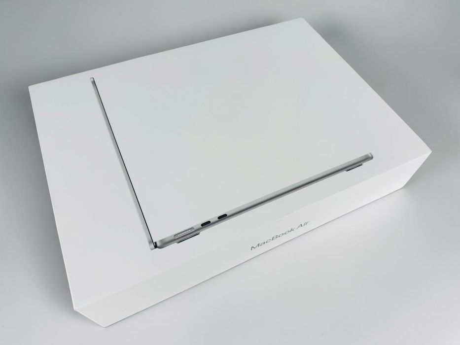 Apple MacBook Air 13" M4 16RAM 512SSD Silver НЕРАЗПЕЧАТАН! Гаранция! — миниатюра 7