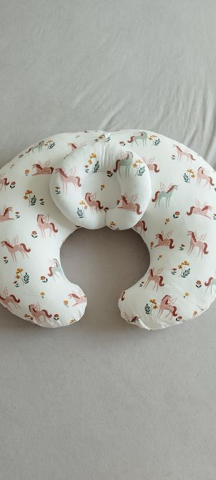 Baby nest și pernă de alaptat