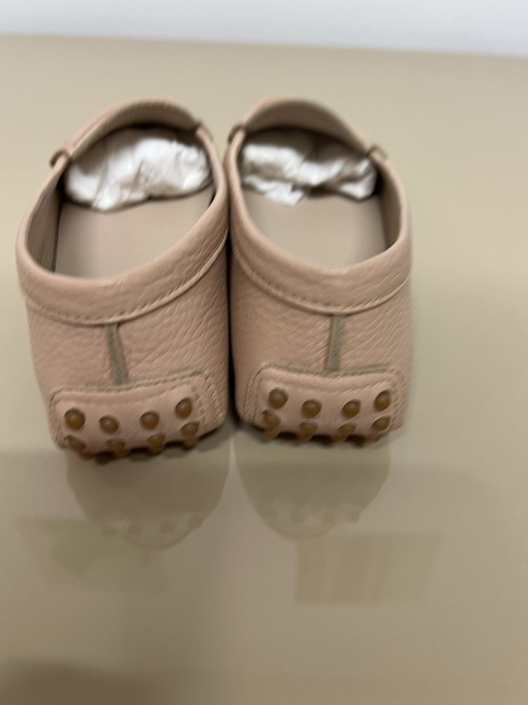 Vand pantofi, mocasini, EMPORIO ARMANI,din piele , mar 36