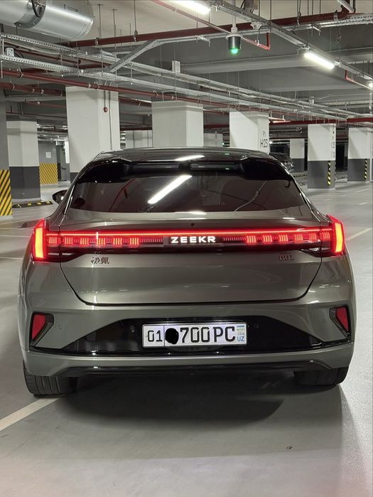 Zeekr 001 Full Pazitsia 100 Kwh