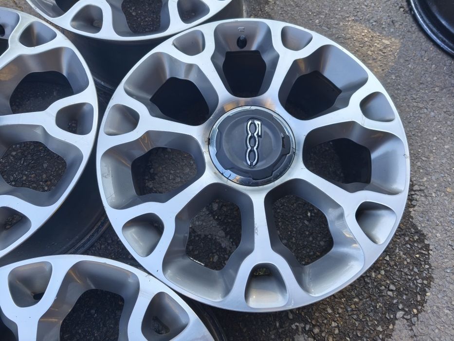 17" оригинални алуминиеви джанти за Fiat 500 L