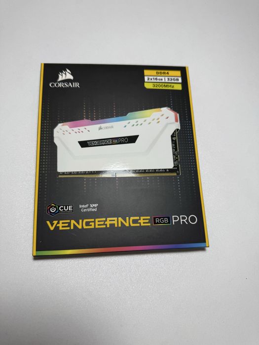 Оперативная память . Corsair Vengeance RGB PRO 32 Gb