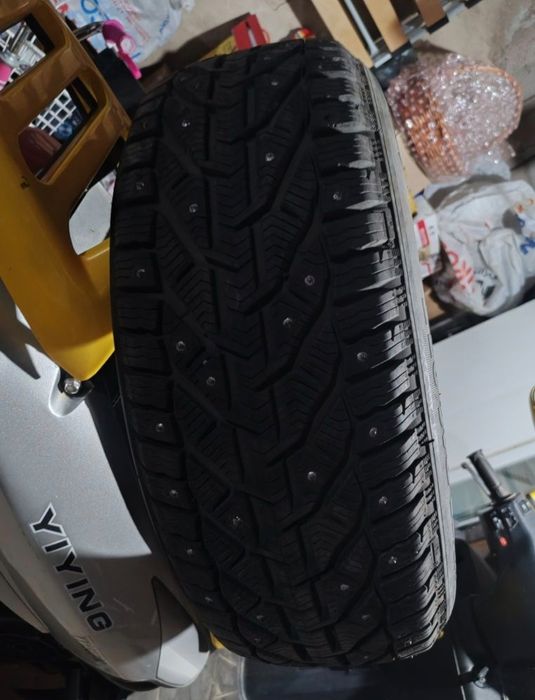 Продам Резину R 16