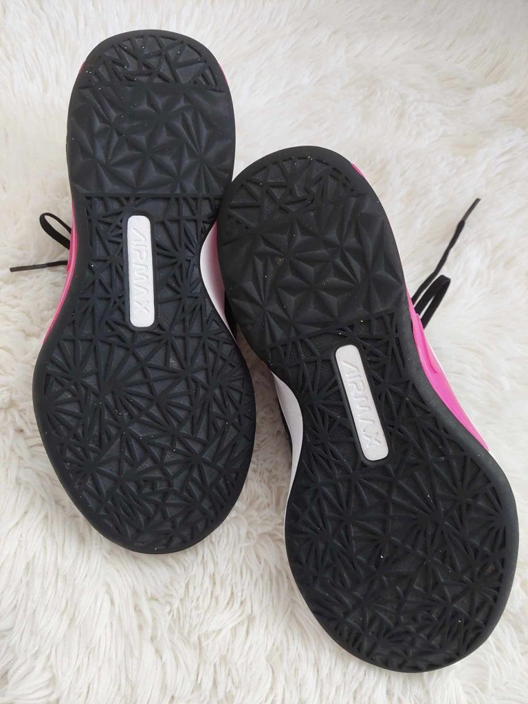 Маратонки Nike Air Max Bella 5