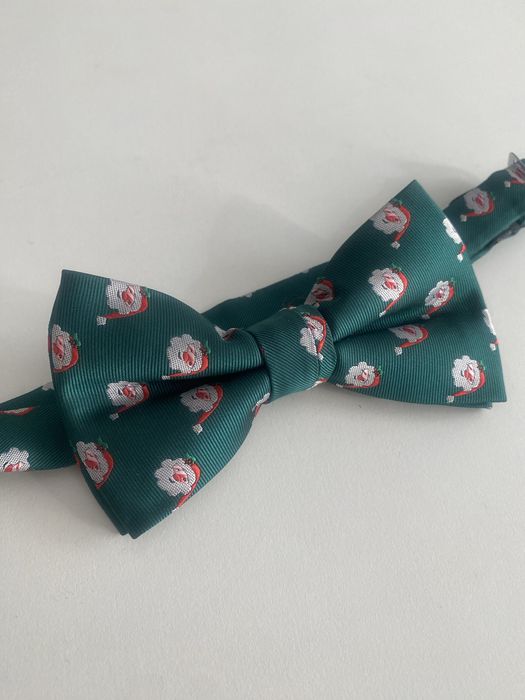 Коледна папийонка