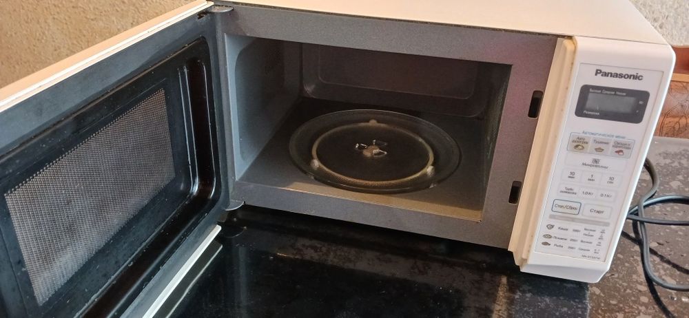 продам микроволновку Panasonic в рабочем состоянии