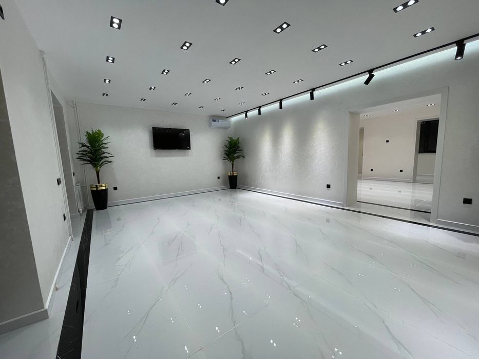 Срочно Сдаётся Нежилое Айбек метро ор-р VOHHA BERASERA 100.м2