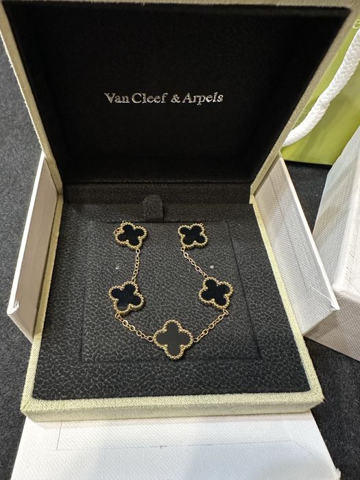 Van Cleef & Arpels гривна