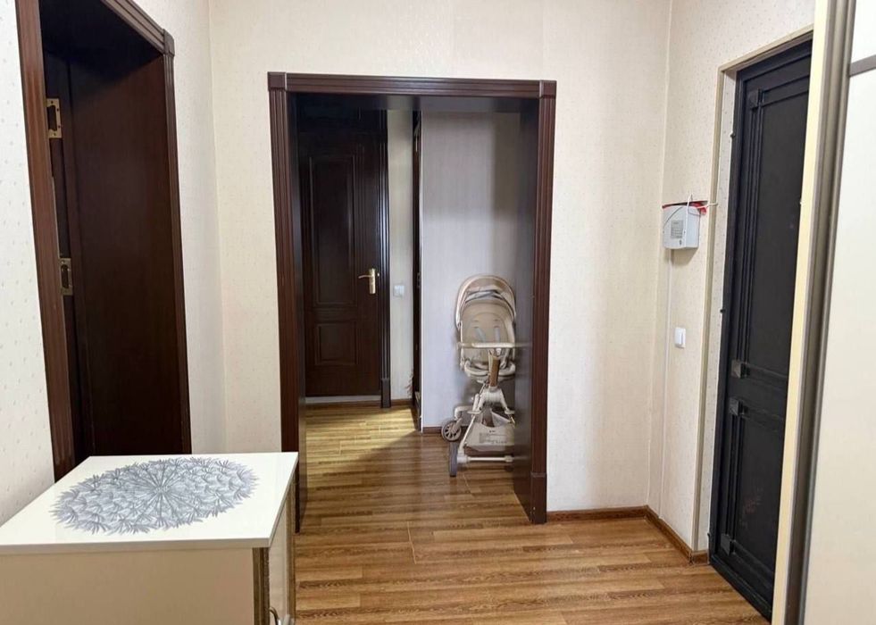 Квартира на Ц14-Цирк 3/6/9 общ пл 80м с обстановкой