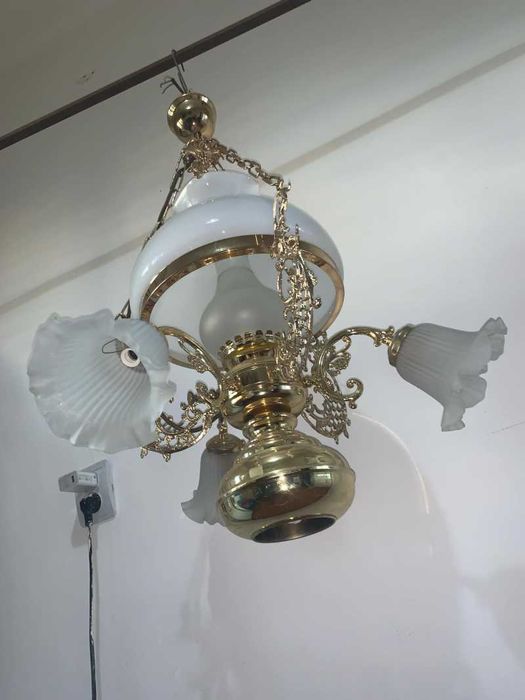 Candelabru din alama si brate din bronz cu cinci becuri