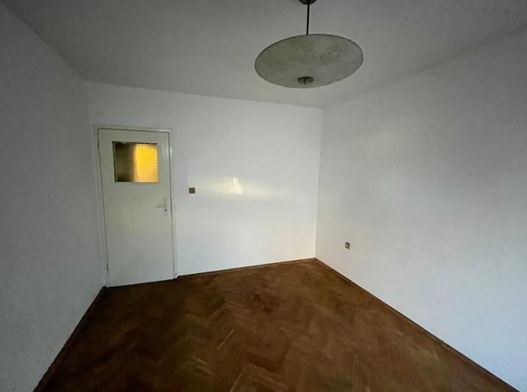 Дава се под наем Офис в Бургас, Център - 97 кв.м за 510 € - Снимка #4