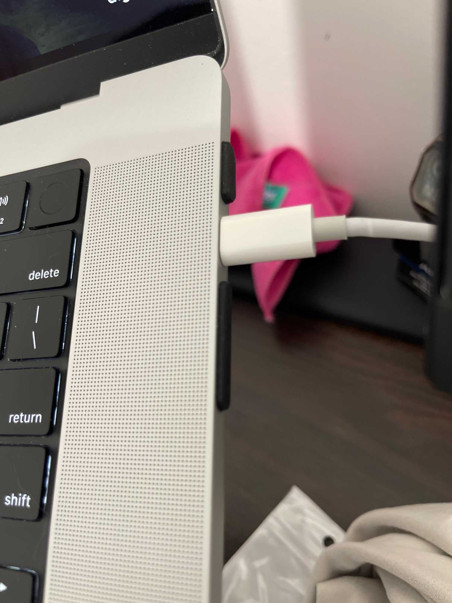 Силиконови антипрахови протектори за Apple Macbook Pro / Air