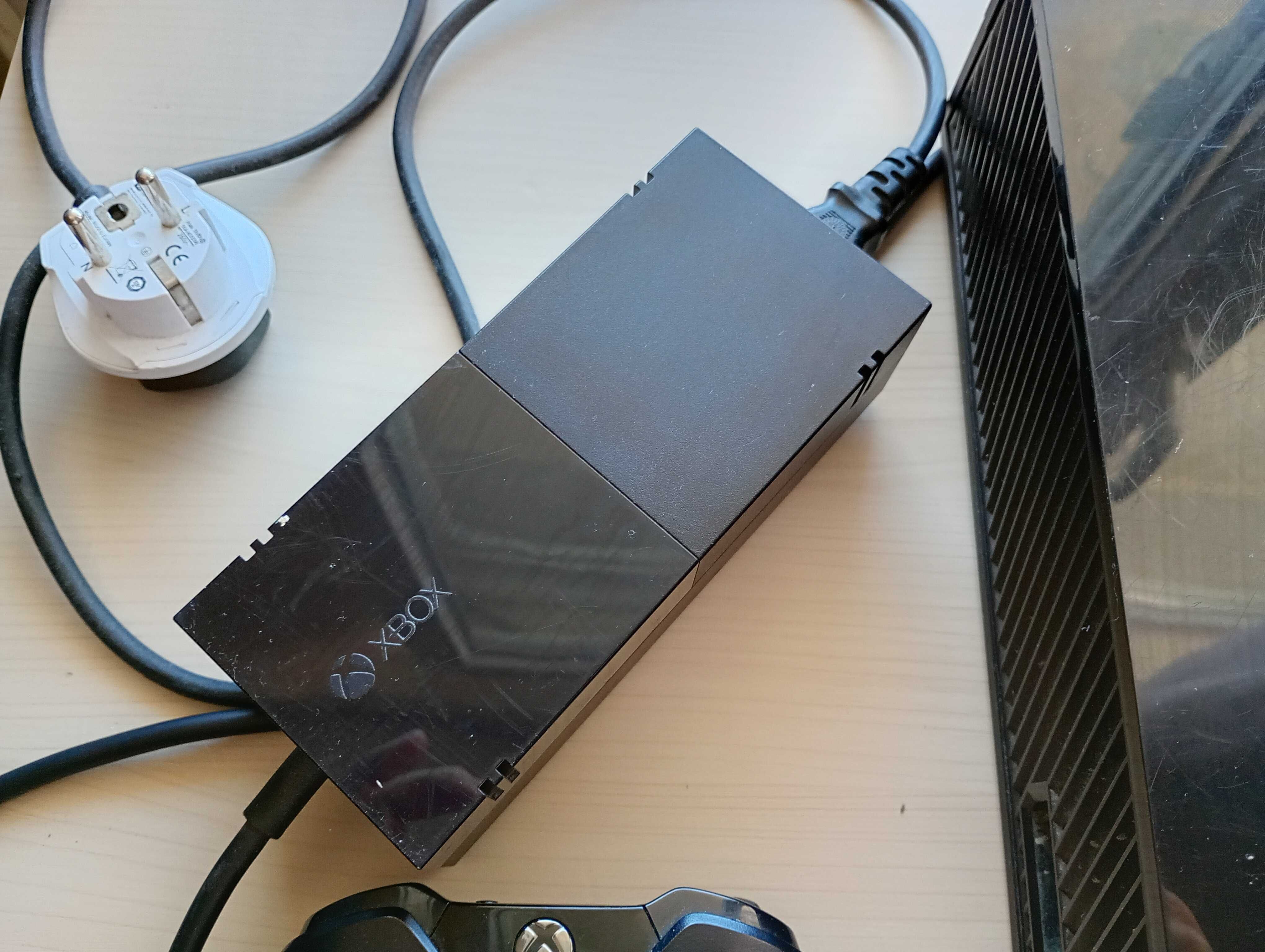 Xbox one конзола+джойстик