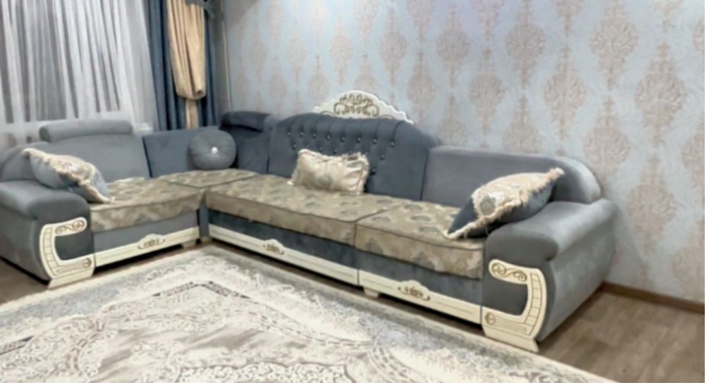 Двойной диван, с подушками