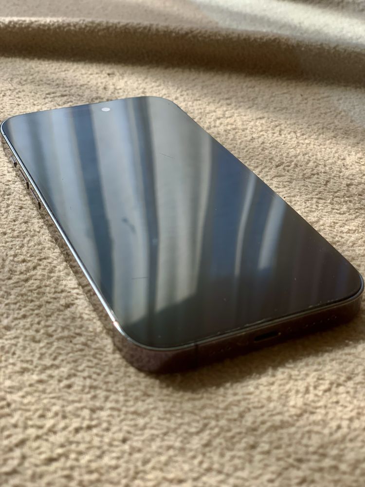 Iphone 14 Pro 256GB+ заряден кабел
